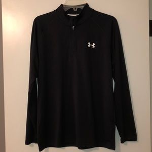 Black Under Armour HeatGear men’s medium pullover